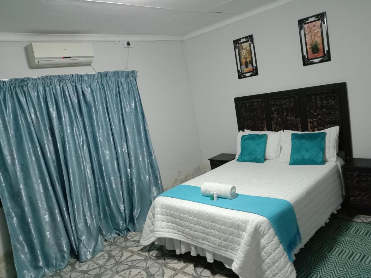פאלאבורווה Fourties Guest House מראה חיצוני תמונה